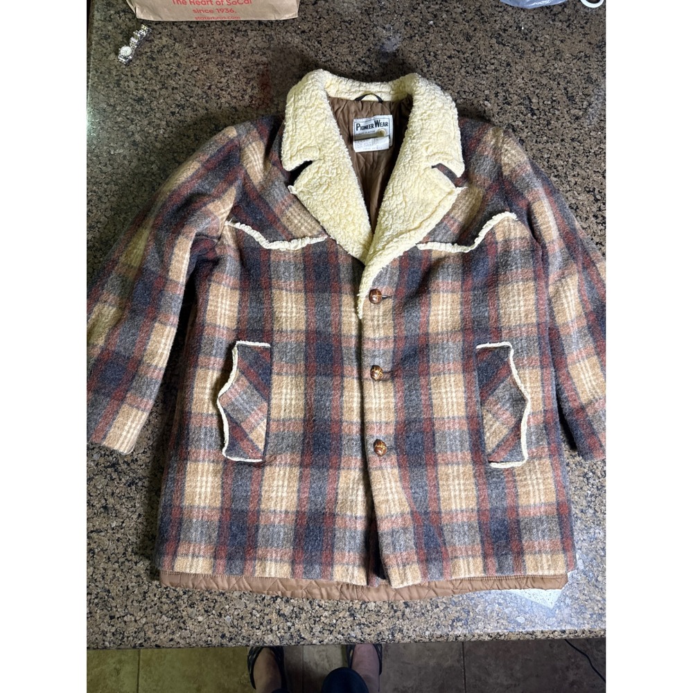Pioneer Wear Vintage Mens 46 Wool Plaid Western Rancher Coat Shearling Trim Tan